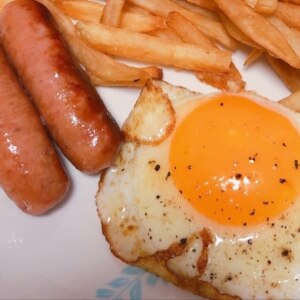 パリパリウインナーで朝食　　パンにもご飯にも合うよ